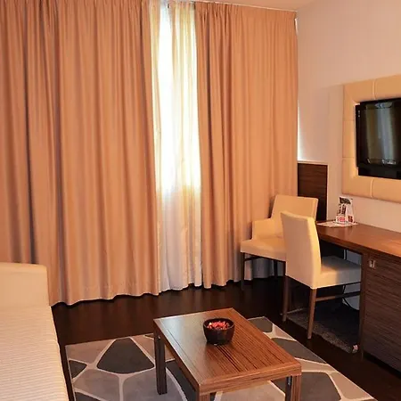 Hotel Ristorante Giada 3*